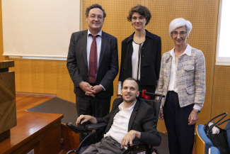 Foto del acto de presentación en la Fiscalía