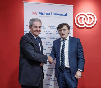 Fotografía de los firmantes del acuerdo