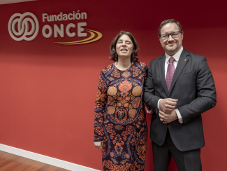 Foto de los firmantes del acuerdo en la sede de Fundación ONCE