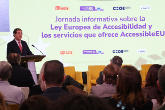 Foto del presidente de CEOE en la inauguración de la jornada