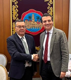 Foto del acuerdo firmado en Córdoba