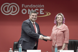 Fotografía de los firmantes del acuerdo