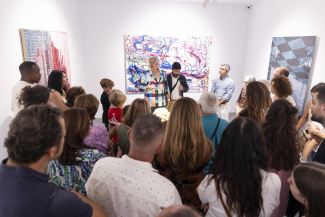 Fotografía de la inaugiración de la exposición de Fundación ONCE