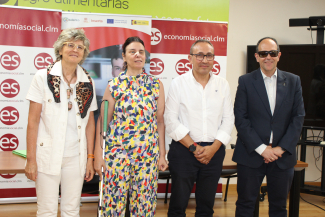 Foto del acto de firma del acuerdo