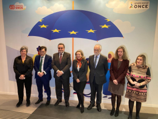 Fotografía de la visita de la vicepresidentta Calviño a Por Talento Digital de Fundación ONCE