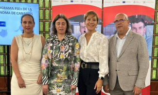 Foto del acto de presentación en Canarias