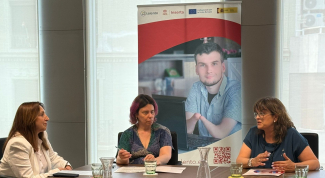 Foto del acto de firma del acuerdo en Terrassa
