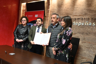 Fotografía de los firmantes del acuerdo