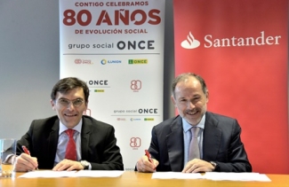 foto tras la firma del convenio