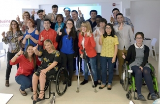 Foto de familia con todos los participantes