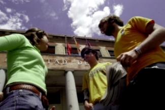 foto de alumnos en la facultad