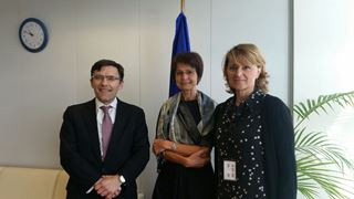 Foto de Alberto Durán con la Comisari