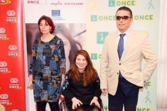 Foto de familia tras la presentación