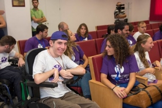 Fotos de alumnos con discapacidad de un campus anterior