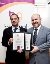 Foto de la entrega de la certificación Bequal a Abertis
