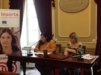 Foto de la firma del convenio