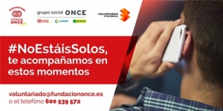 creatividad en la que sale una persona hablando por teléfono