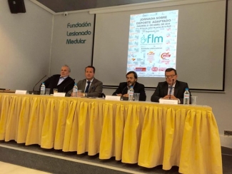 foto de la mesa de inauguración