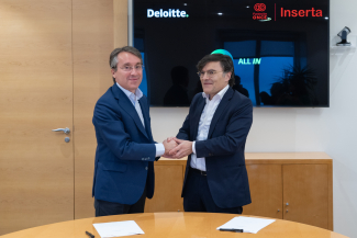 Foto de los firmantes del convenio