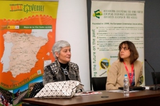 Foto dela mesa de presentación