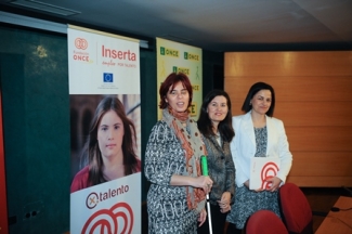 Foto de las personas que han participado en la presentación