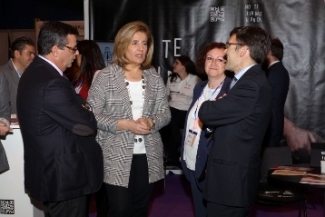 Foto de la Ministra con Alberto Durán y José Luis Martínez Donoso, de Fundación ONCE