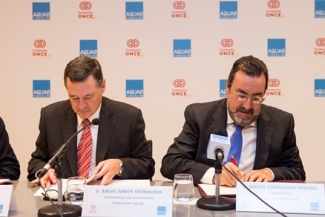 Foto de la firma del convenio