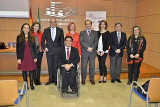 Foto de familia tras la celebración del Foro Inserta