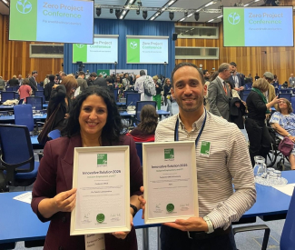 Foto del acto de entrega en la Conferencia Zero Project