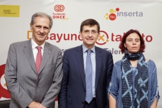 Foto de José Manuel Arenilla, Virginia Carcedo y José Manuel González Huesa