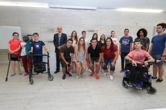 Foto de las personas que están participando en el campus inclusivo