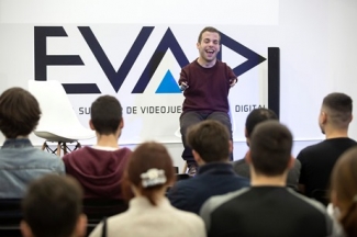 Foto de Kike durante su charla