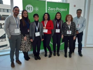 Foto de las personas de Fundación ONCE que han acudido al evento