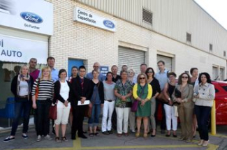 Foto de familia de las personas que han participado en la visita
