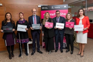 Foto de las personas que han participado en la jornada en Fundación ONCE