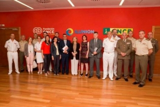 Foto de familia tras la presentación