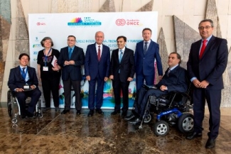 Foto de familia con las personas que han intervenido