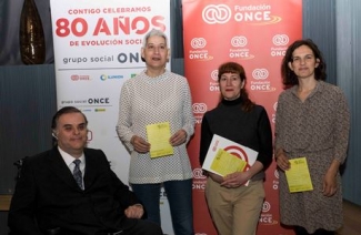 Foto de las personas que han participado en la presentación de la Bienal de Fundación ONCE