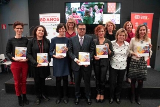 Foto de familia de las personas que han participado