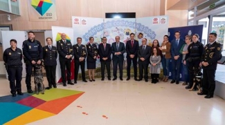 Foto de las personalidades y directivos que han asistido a la presentación