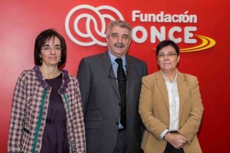 Foto de Pilar Villarino, Miguel Ángel Cabra y Pepa Torres