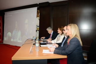 Foto de la mesa de inauguración de la jornada de Fundación ONCE