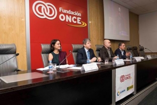 Foto de la mesa de inauguración en Fundación ONCE