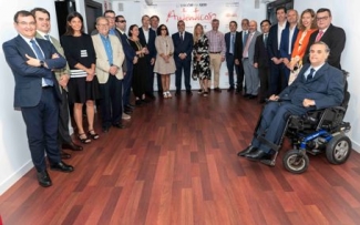 Foto del jurado reunido en Fundación ONCE