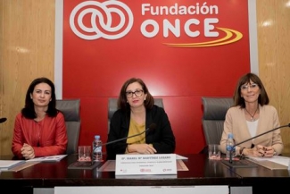 Foto de las personas que han participado en la presentación