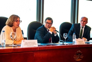 Foto de la mesa de presentación del Campus de Fundación ONCE