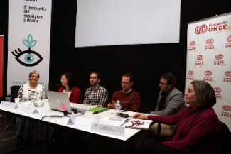 Foto de familia de las personas que han intervenido