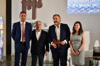 Foto de la entrega del Premio