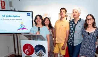 Foto de las personas que han participado en la presentación