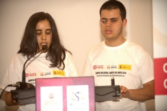 Foto de dos de los alumnos